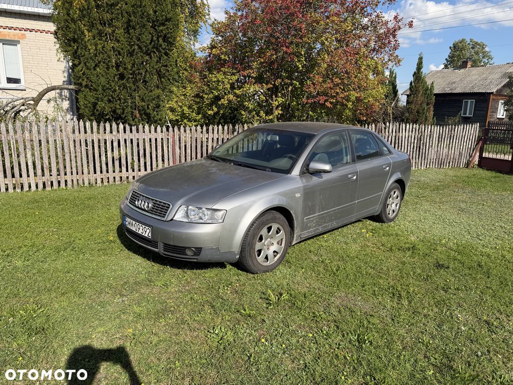 Audi A4 Limousine - 1