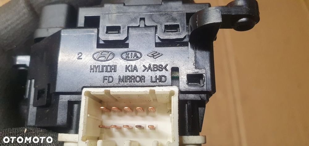 Przełącznik regulacji lusterek Hyundai I30 I - 7