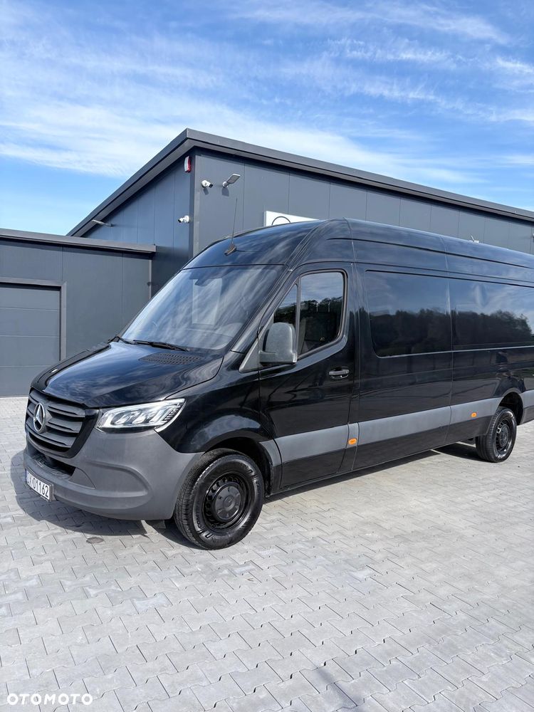 Mercedes-Benz Sprinter - 2