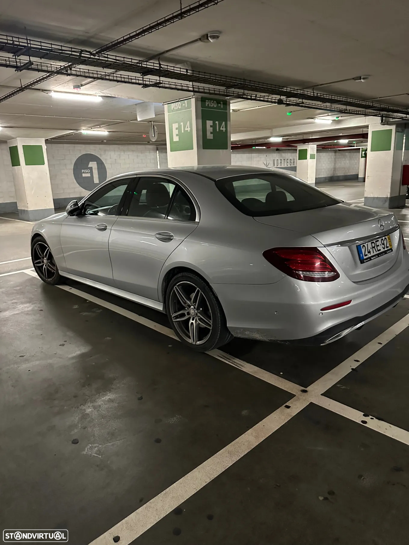 Mercedes-Benz E 220 d AMG Line - 3