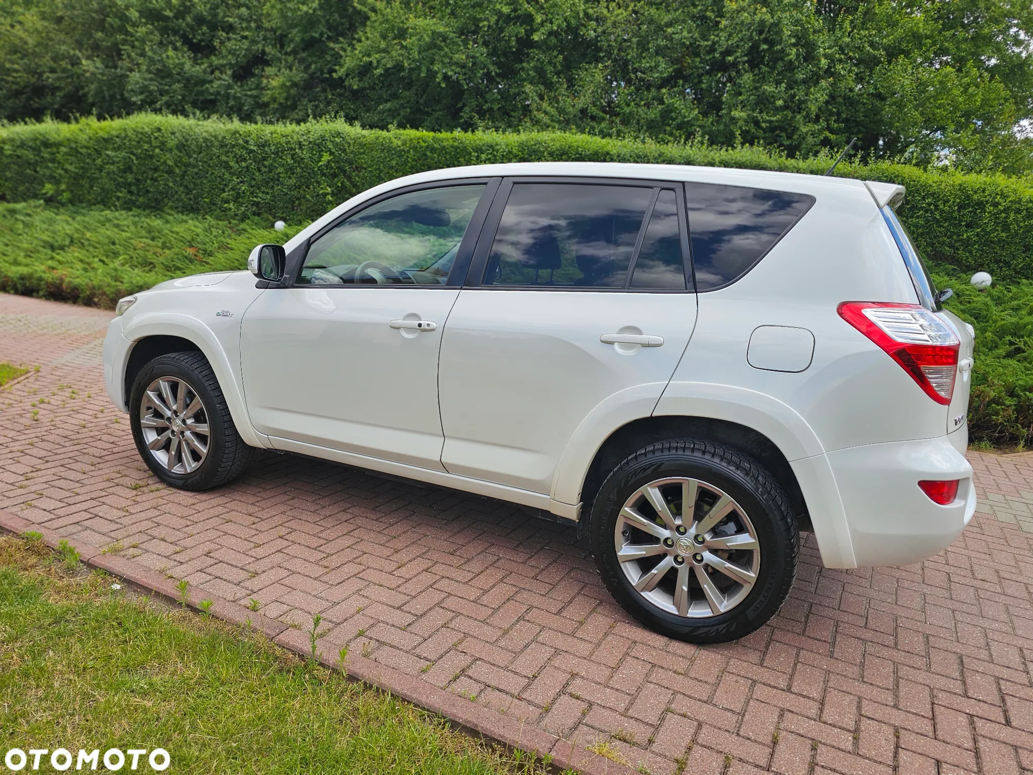 Toyota RAV4 2.2 D-4D 4x4 Automatik Executive - 3