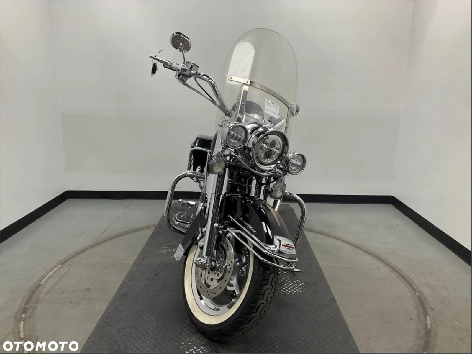 Harley-Davidson Touring Road King - 2