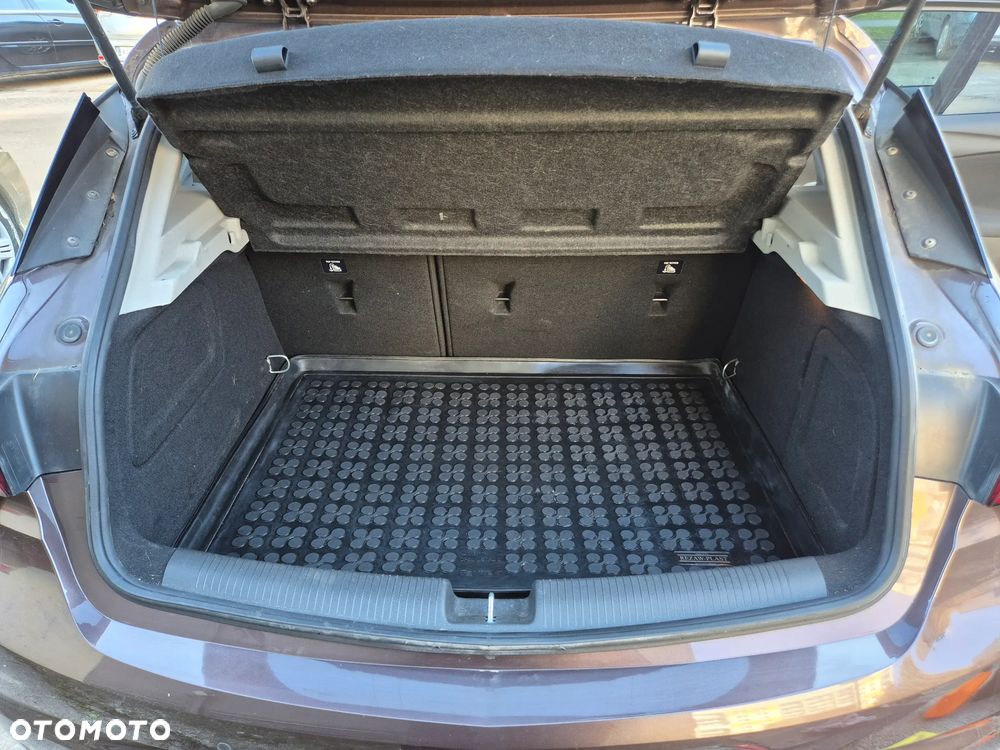 Opel Astra 1.4 T Enjoy - 10
