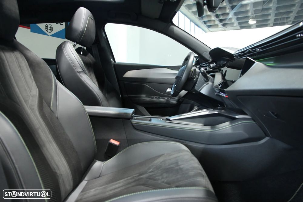 Peugeot 408 1.2 PureTech GT EAT8 - 6