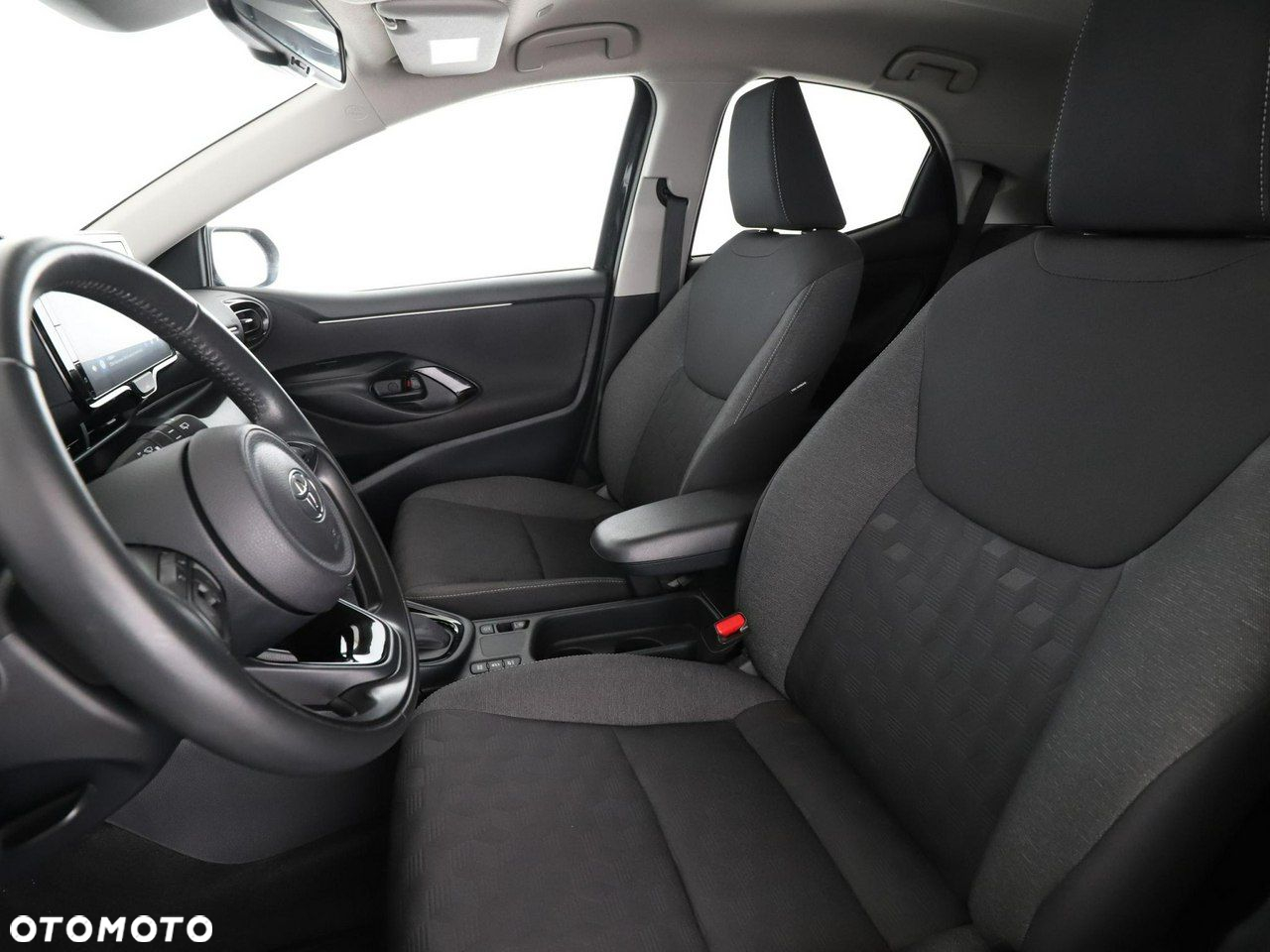 Toyota Yaris Hybrid 1.5 Style - 13