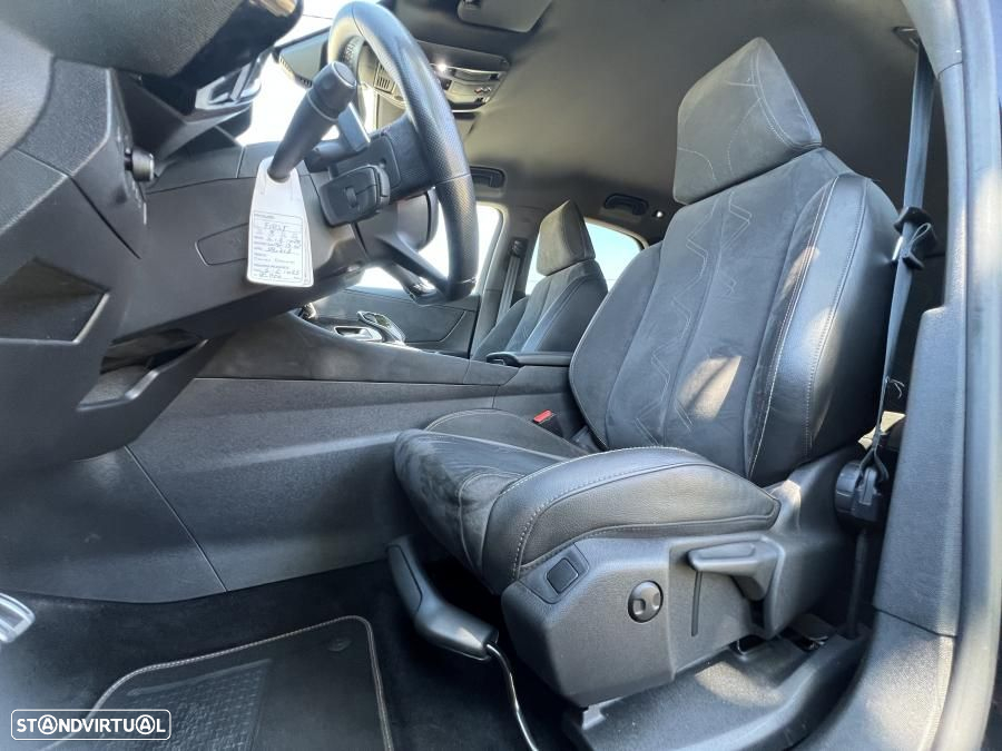 DS DS7 Crossback E-Tense Performance Line EAT8 - 18