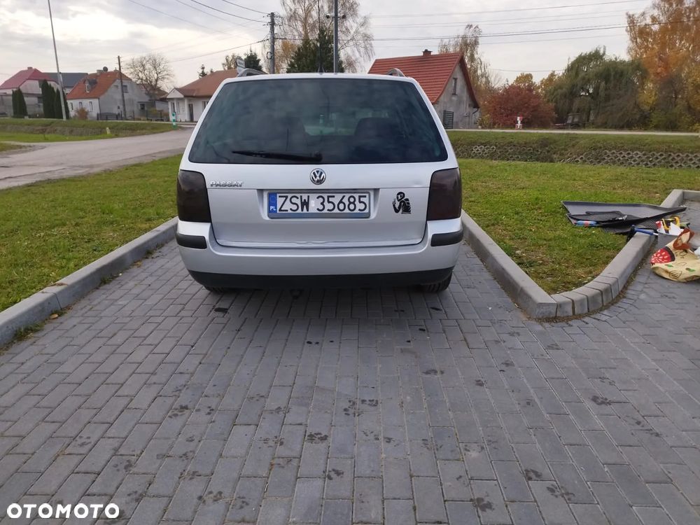 Volkswagen Passat 1.6 Comfortline - 2