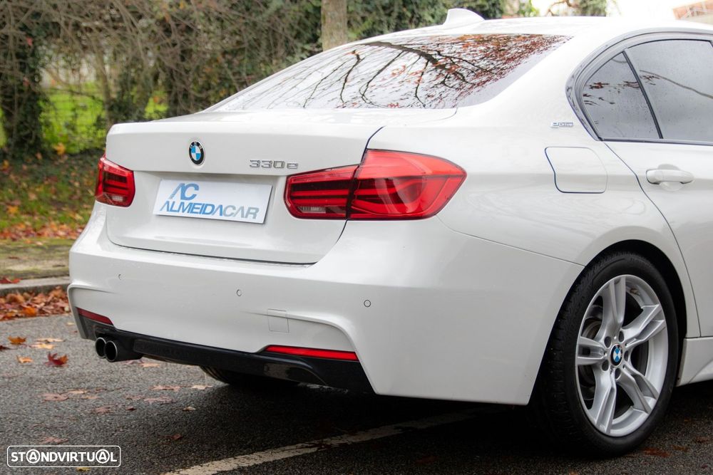 BMW 330 e iPerformance Pack M - 49