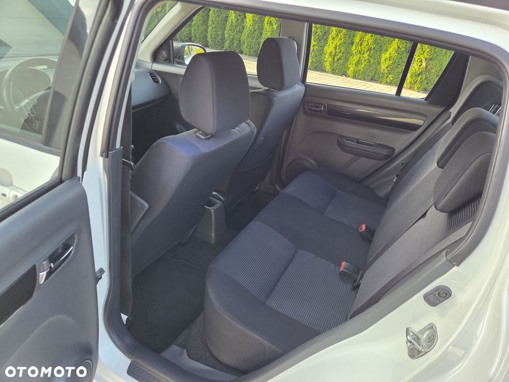 Suzuki Swift - 19