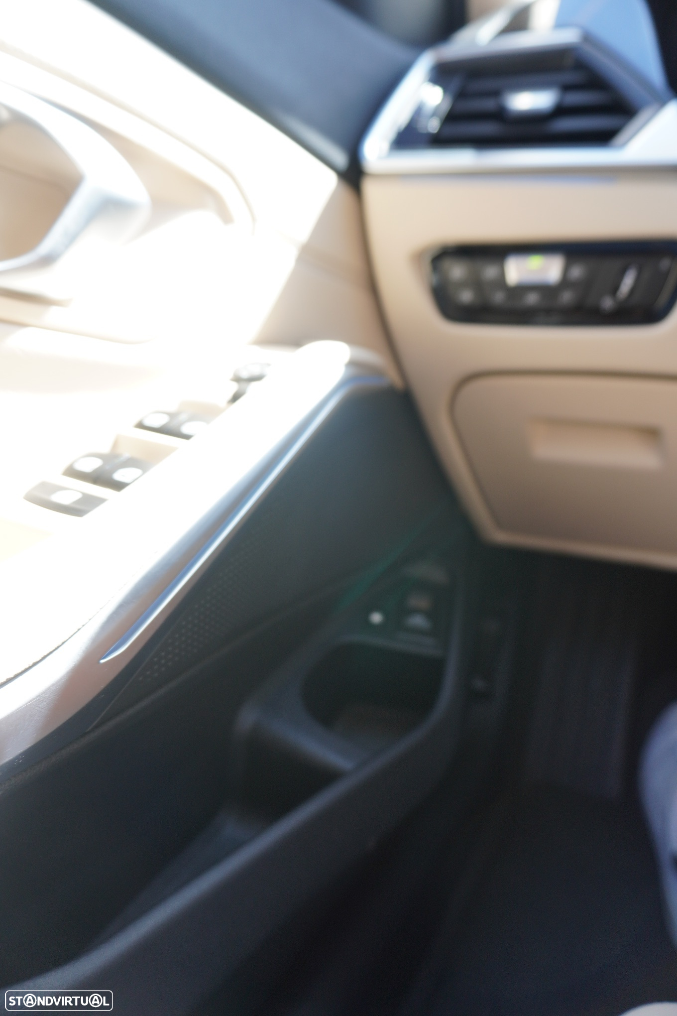 BMW 330 e Touring Line Sport Auto - 27