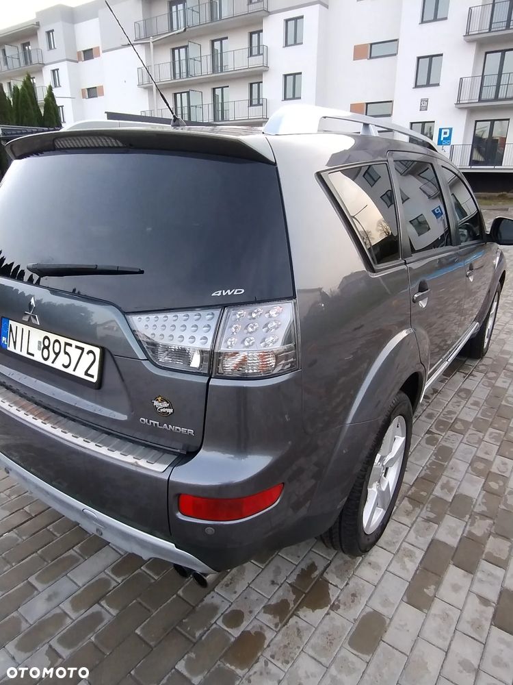 Mitsubishi Outlander - 7