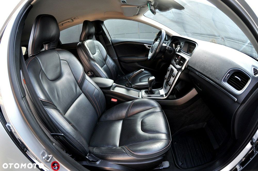 Volvo V40 D2 Drive-E Ocean Race - 25