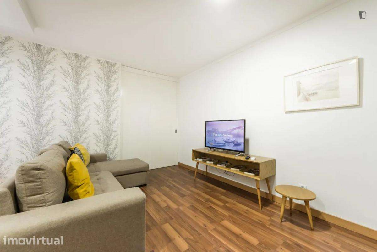 Apartamento com 1 quartos - localizado em Cedofeita Porto - Grande imagem: 3/16