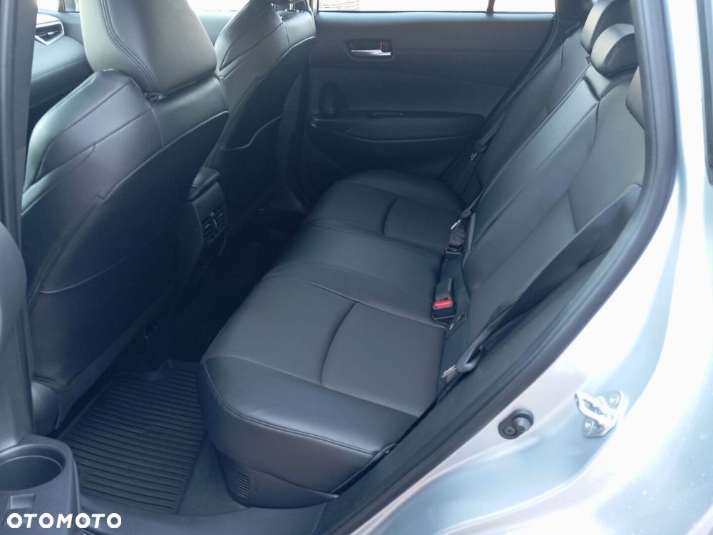 Toyota Corolla Cross 2.0 Hybrid Executive - 12