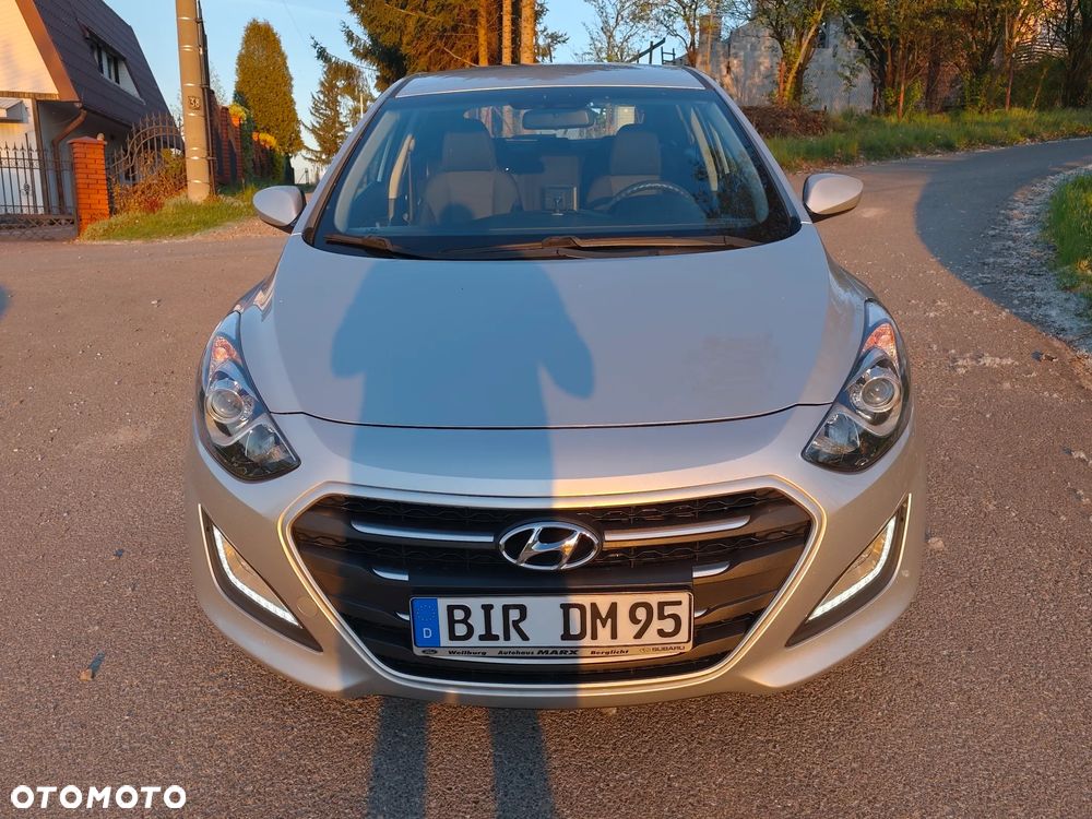 Hyundai i30 blue 1.4 YES Silver - 23