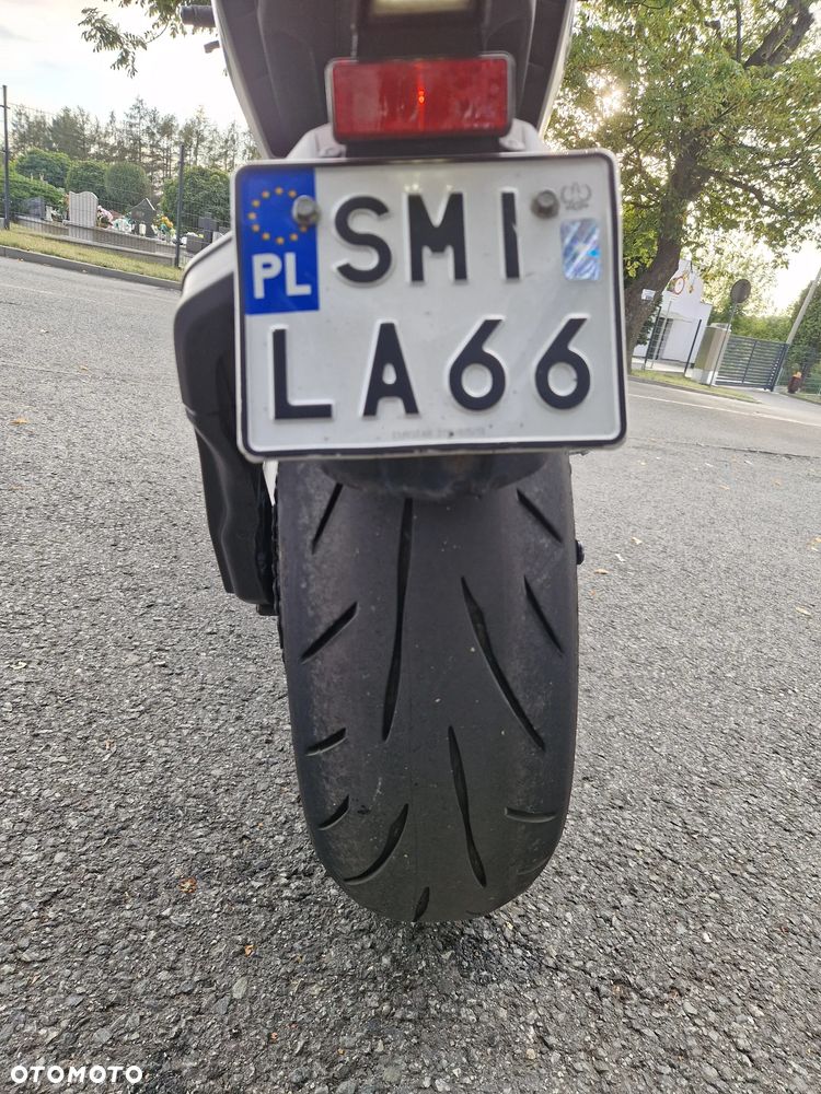Yamaha MT - 6