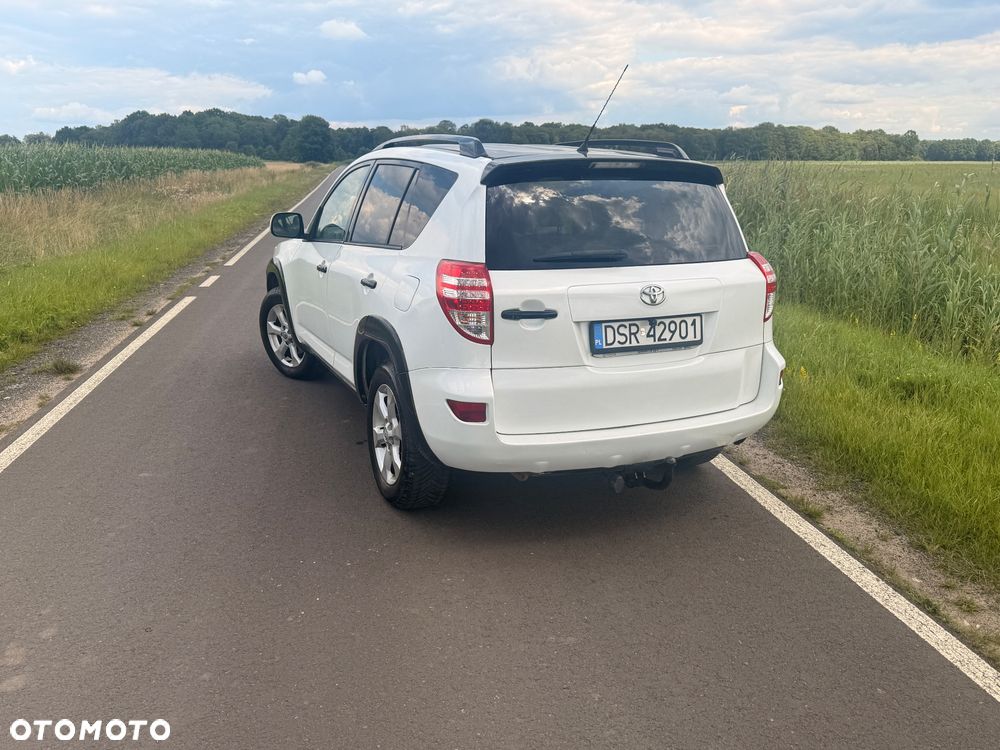 Toyota RAV4 2.2 D-4D X - 4