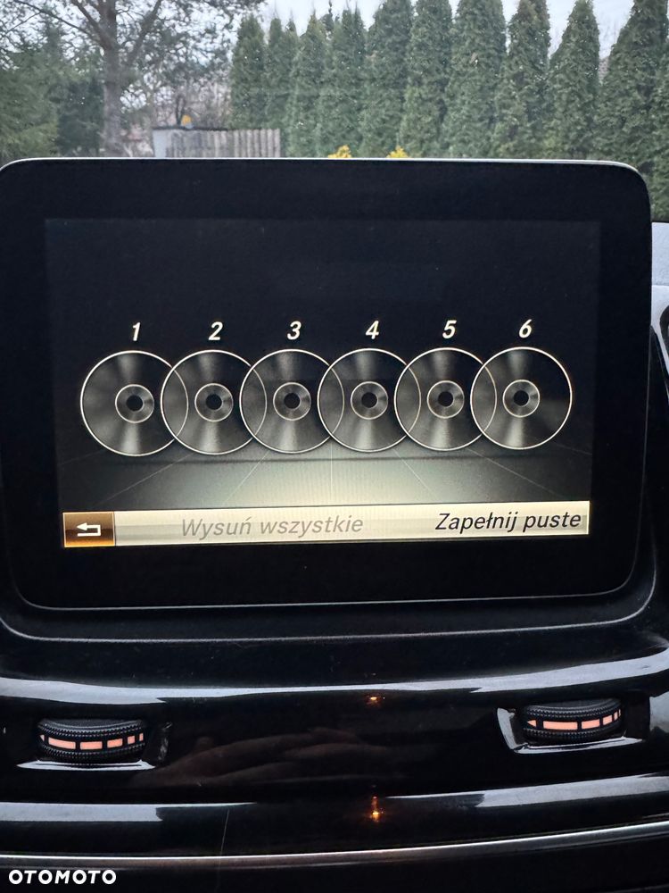 Mercedes-Benz GLS - 38