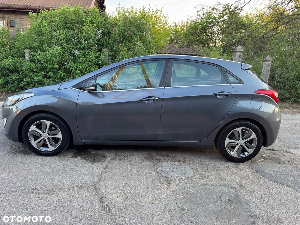 Hyundai i30 blue 1.6 CRDi Classic Navigation - 6