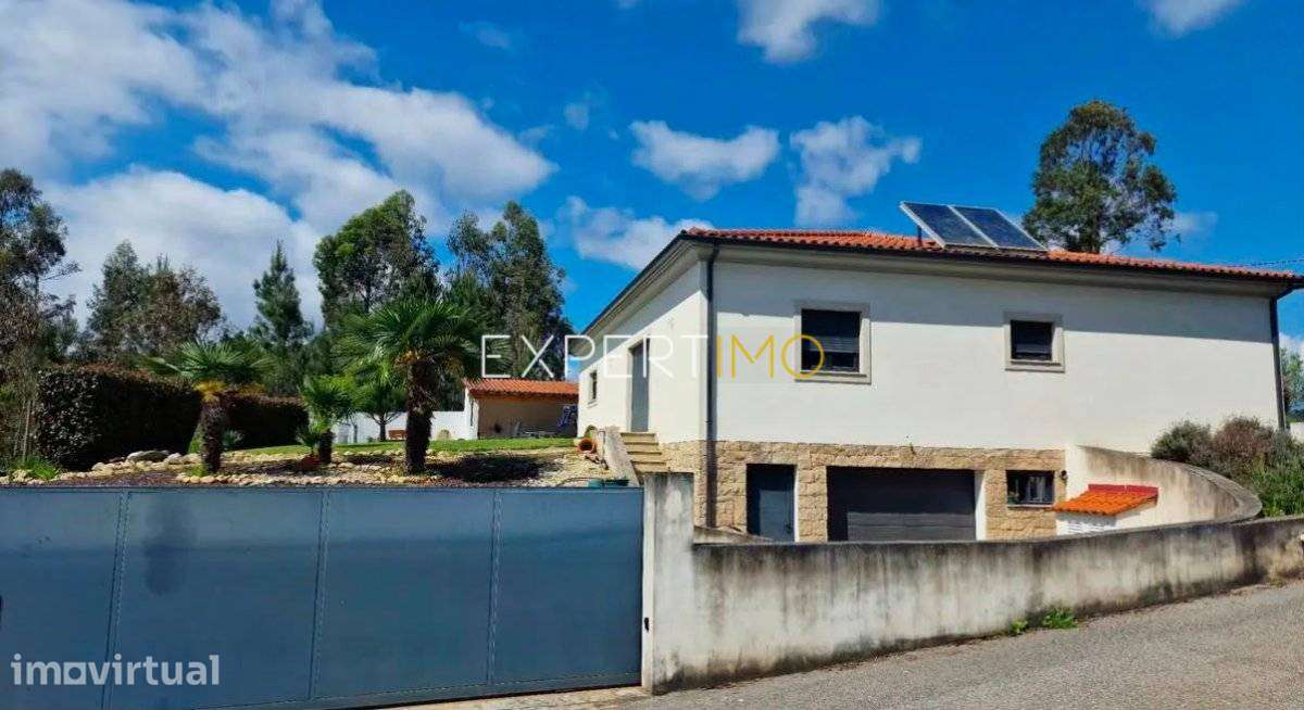 Moradia T3 Térrea para Arrendamento – Vila Moinhos, Mortágua