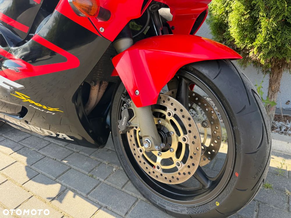 Honda CBR - 12