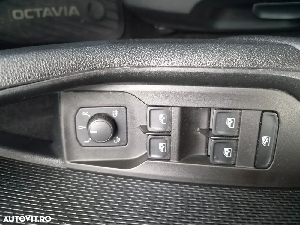 Skoda Octavia 2.0 TDI DSG Style - 33