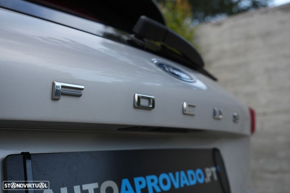 Ford Focus 1.0 EcoBoost MHEV ST-Line - 38