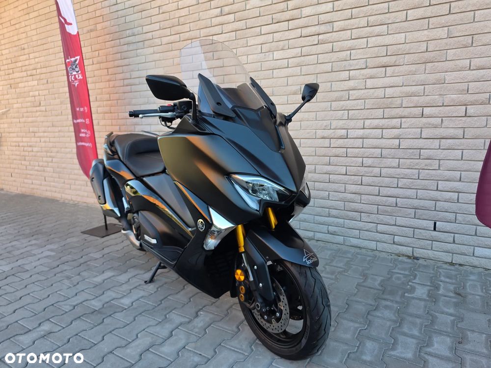 Yamaha Tmax - 12