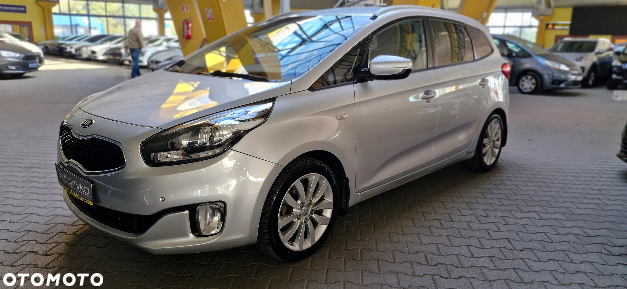 Kia Carens 1.7 CRDi XL 7DCT - 4