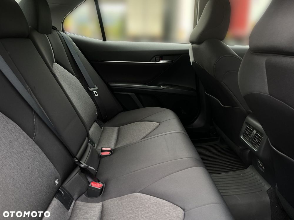 Toyota Camry 2.5 Hybrid Comfort CVT - 10