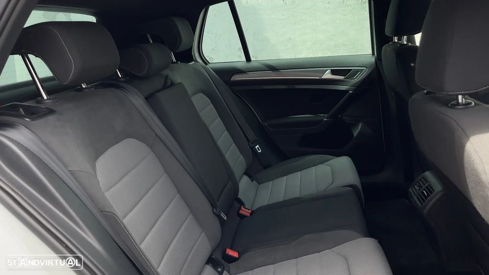 VW Golf 2.0 TDI Highline - 16