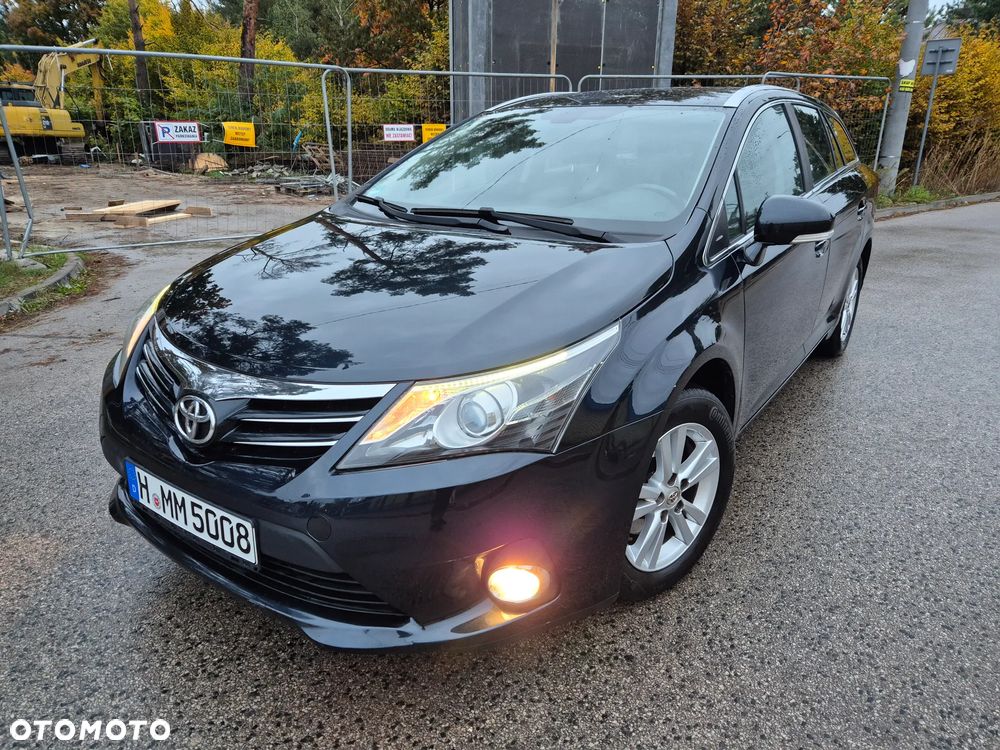 Toyota Avensis 1.8 Luna - 1