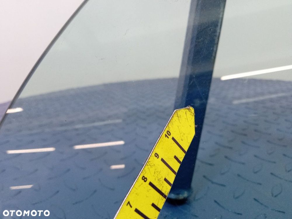 VOLVO C70 II SZYBA TYŁ PRAWA 07 - 5