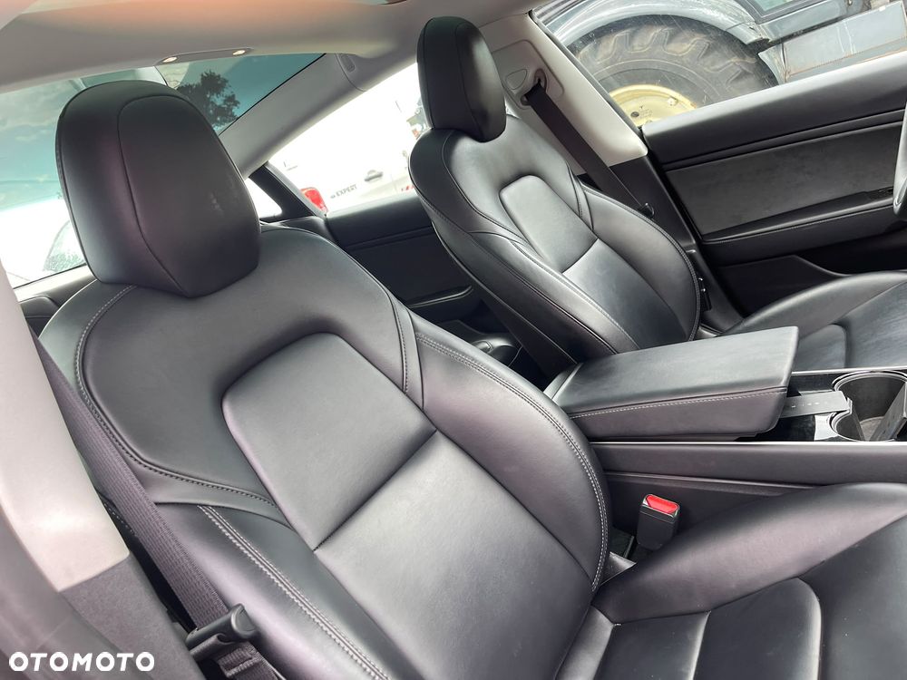 Tesla Model 3 Langstreckenbatterie Allradantrieb Dual Motor - 22