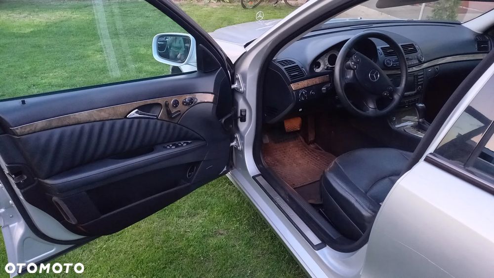 Mercedes-Benz Klasa E 320 CDI 7G-TRONIC Avantgarde DPF - 9
