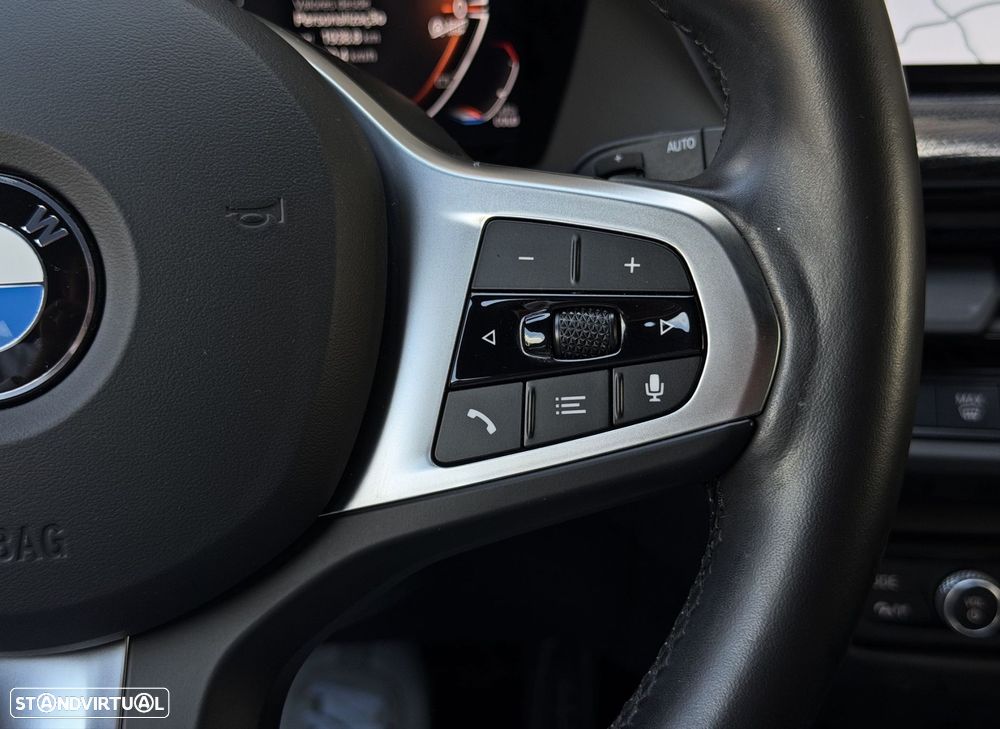 BMW 118 d Pack Desportivo M - 10