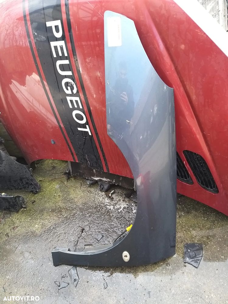 Aripa Stanga pentru Peugeot 407 din 2006 - 1