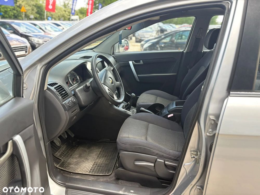 Chevrolet Captiva 2.4 2WD 7 Sitzer LS - 17