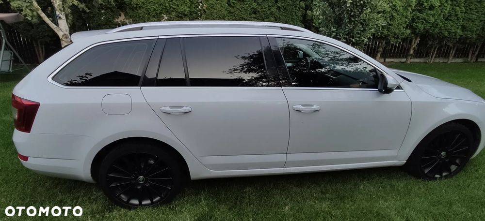 Skoda Octavia Combi 1.6 TDI (Green tec) DSG Style - 9