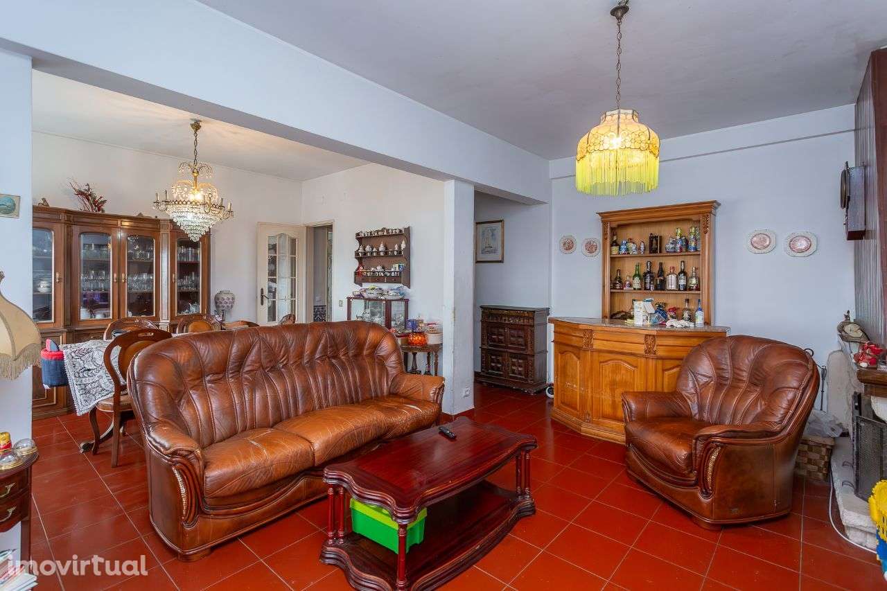 T4 transformado em T3 nas Mercês - Grande imagem: 2/26