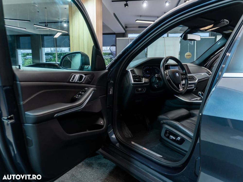 BMW X5 xDrive45e - 25