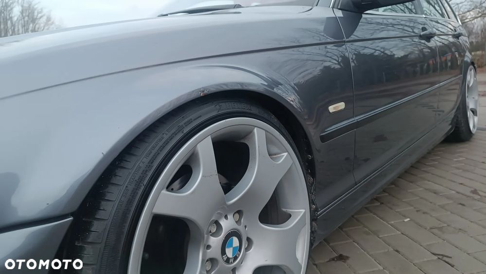 BMW Seria 3 320i - 30