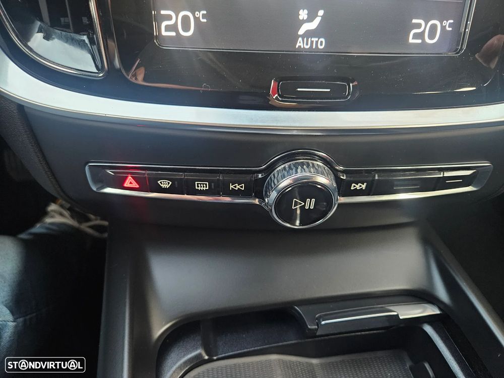 Volvo V60 2.0 D3 Momentum - 37