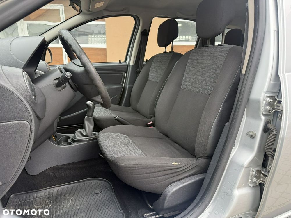 Dacia Duster 1.6 - 17