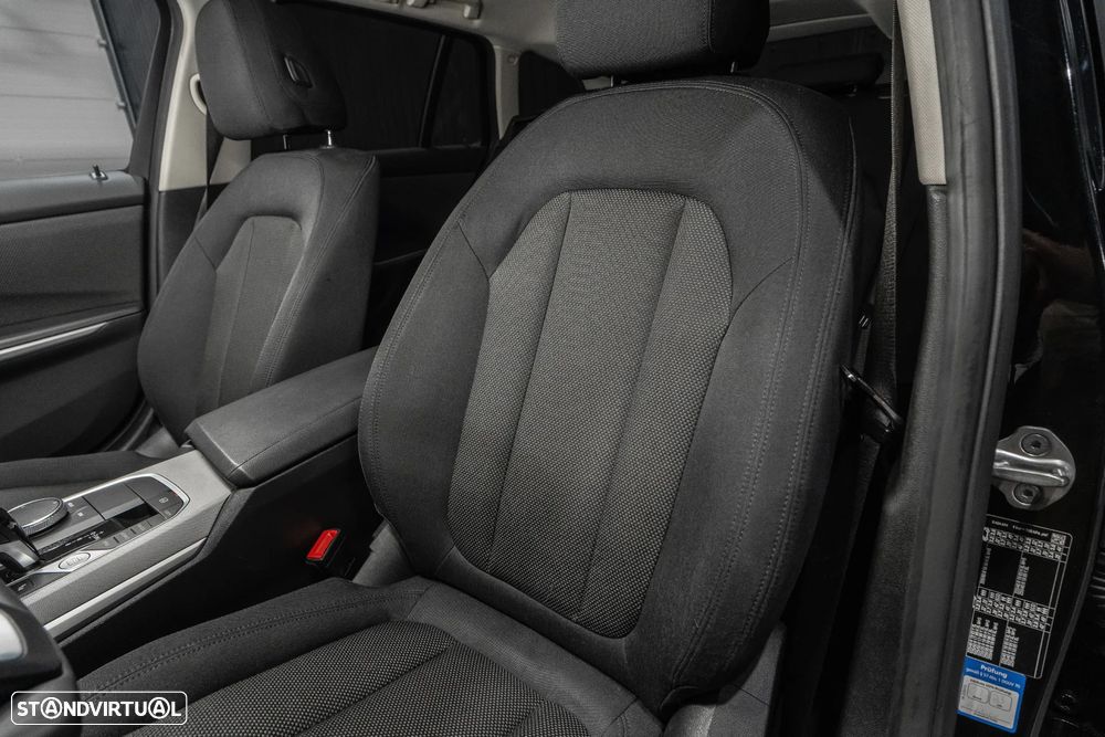 BMW 318 d Aut. Sport Line - 25