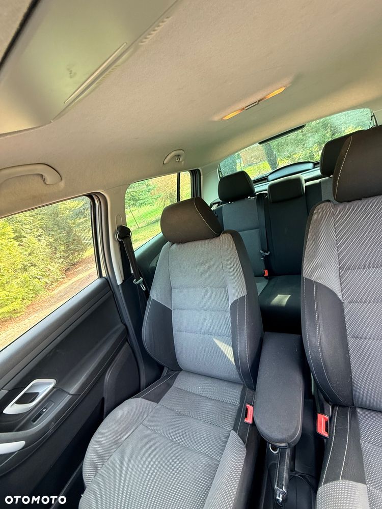 Skoda Fabia 1.2 HTP Ambiente - 12