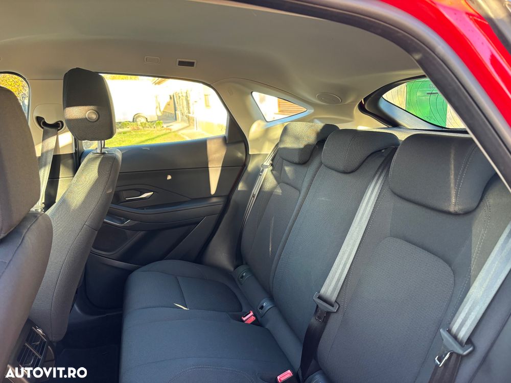 Jaguar E-Pace D150 - 9