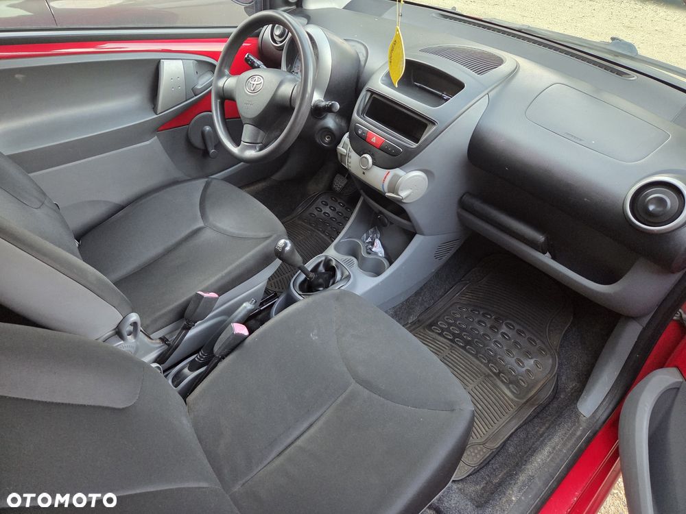 Toyota Aygo - 8