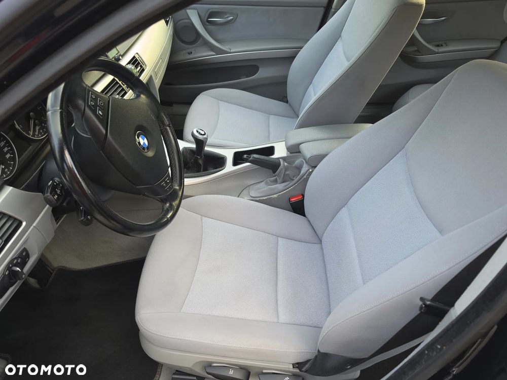 BMW Seria 3 318i - 2