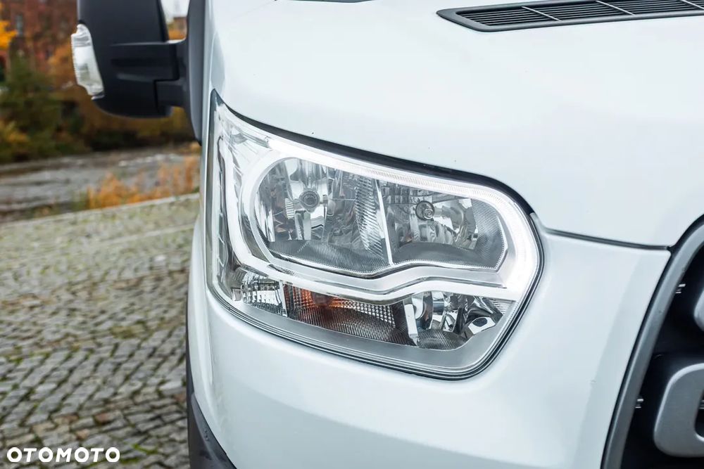 Ford Transit - 1
